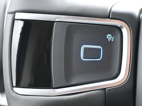 New 2026 Ford Expedition Active image 17