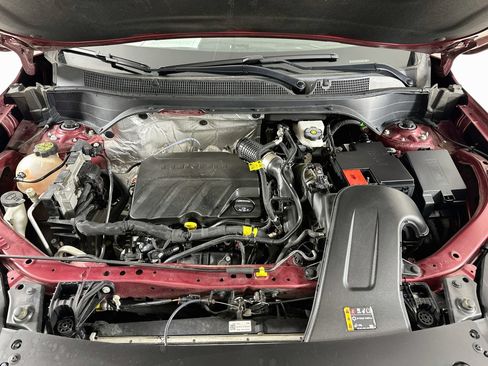 Used 2024 Chevrolet Trax RS w/ Sunroof Package FWD image 30