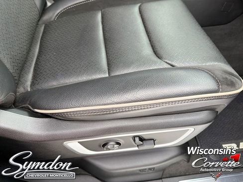 Used 2019 RAM 1500 Laramie w/ Sport Appearance Package AWD/4WD image 23