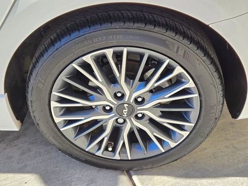 Used 2023 Kia Forte GT-Line FWD image 11