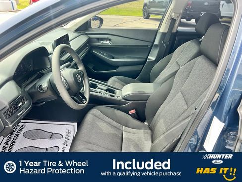 Used 2023 Honda Accord EX image 9