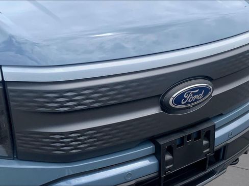 Used 2023 Ford F150 Lightning XLT AWD/4WD image 29