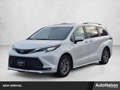 Used 2023 Toyota Sienna XLE