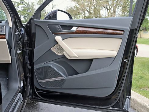 Used 2018 Audi Q5 2.0T Premium Plus w/ Premium Plus Package image 36