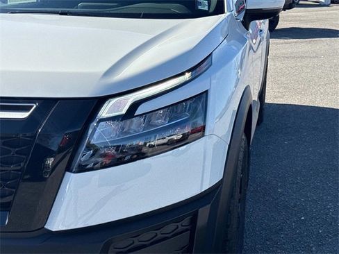 New 2025 Nissan Pathfinder Rock Creek image 10