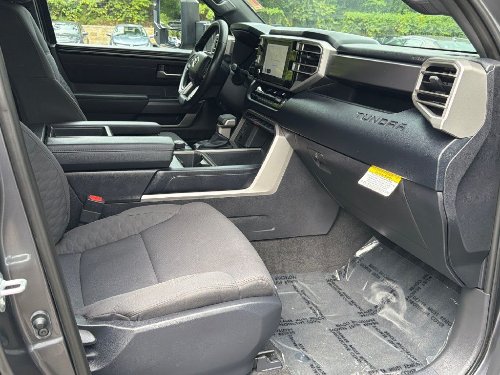 Used 2026 Toyota Tundra SR5 w/ SR5 Convenience Package AWD/4WD image 10