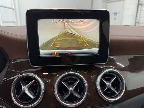 Used 2017 Mercedes-Benz GLA 250 image 16