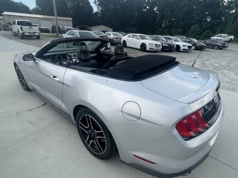 Used 2018 Ford Mustang Premium RWD image 11