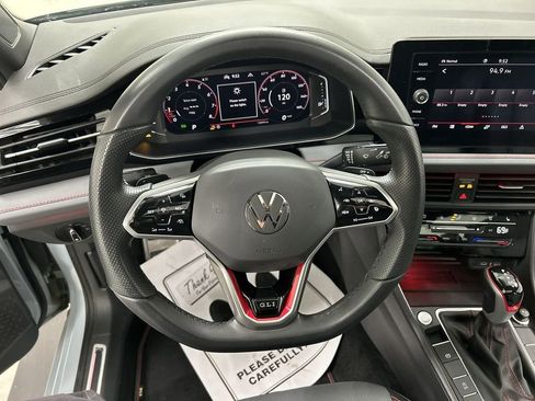 Used 2025 Volkswagen Jetta GLI Autobahn image 4