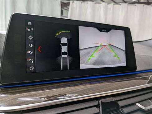 Used 2018 BMW 530i xDrive image 14