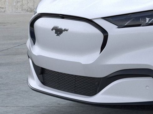 New 2025 Ford Mustang Mach-E Premium image 17