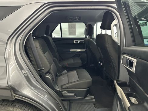 Used 2022 Ford Explorer XLT RWD image 16