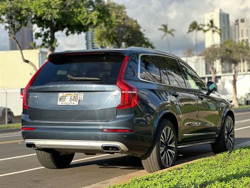 Used 2020 Volvo XC90 T5 Momentum w/ Protection Package Premier image 5