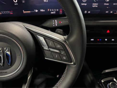 Certified 2025 Buick Envision Preferred image 18