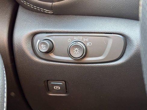 Certified 2024 Chevrolet Blazer LT w/ Convenience Package image 17