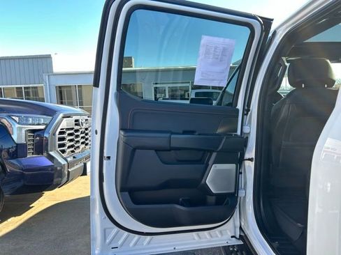 Used 2025 Ford F150 Raptor image 20