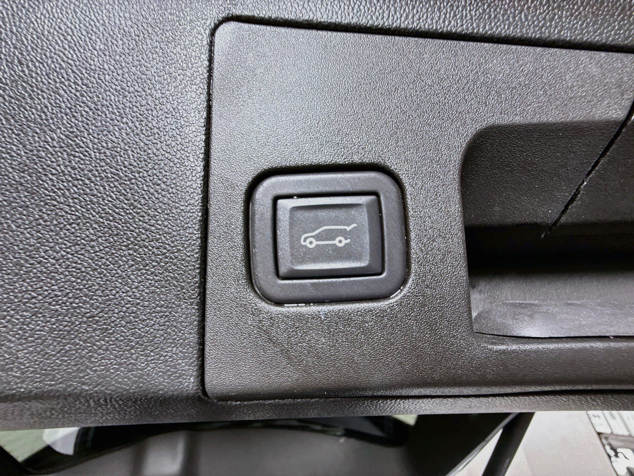 Used 2024 Cadillac XT5 Premium Luxury FWD image 42
