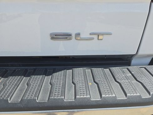 Used 2022 GMC Sierra 1500 SLT w/ SLT Convenience Package AWD/4WD image 8