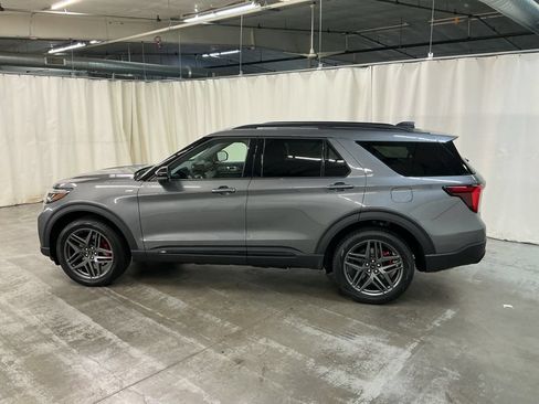 New 2027 Ford Explorer ST-Line w/ Premium Package AWD/4WD image 3