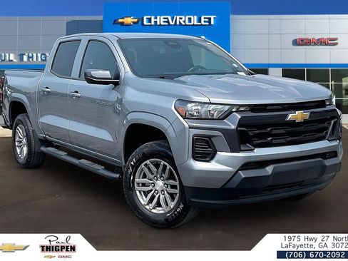 Used 2025 Chevrolet Colorado LT w/ Advanced Trailering Package RWD image 1