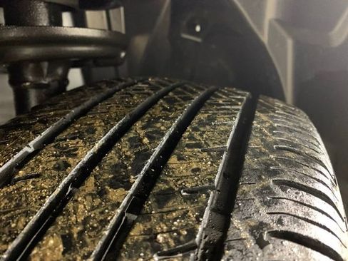 Used 2025 Jeep Compass Limited image 35