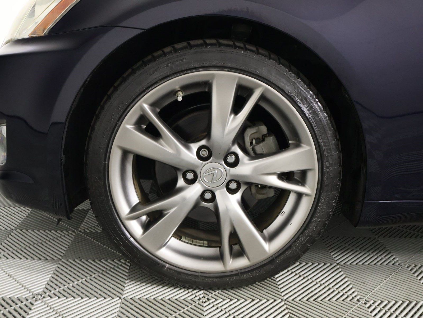 Used 2009 Lexus IS 250 w/ Premium Pkg RWD image 28