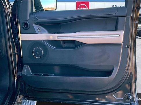 Used 2024 Ford Expedition Limited image 25