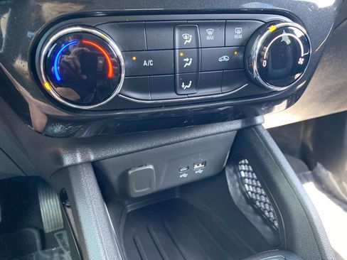 Used 2024 Chevrolet TrailBlazer LT w/ Driver Confidence Package image 35