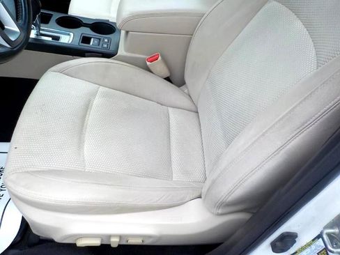 Used 2016 Subaru Outback 2.5i Premium image 15