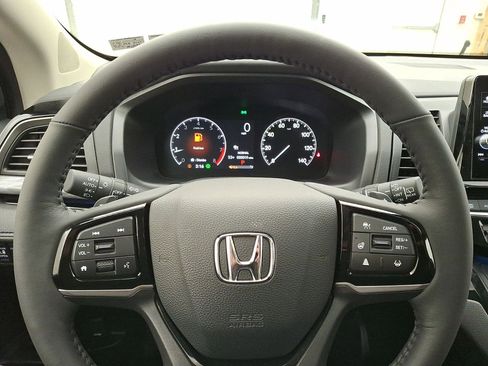Used 2026 Honda Odyssey Elite image 16
