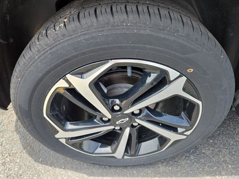 Used 2023 Chevrolet TrailBlazer RS w/ Convenience Package FWD image 10