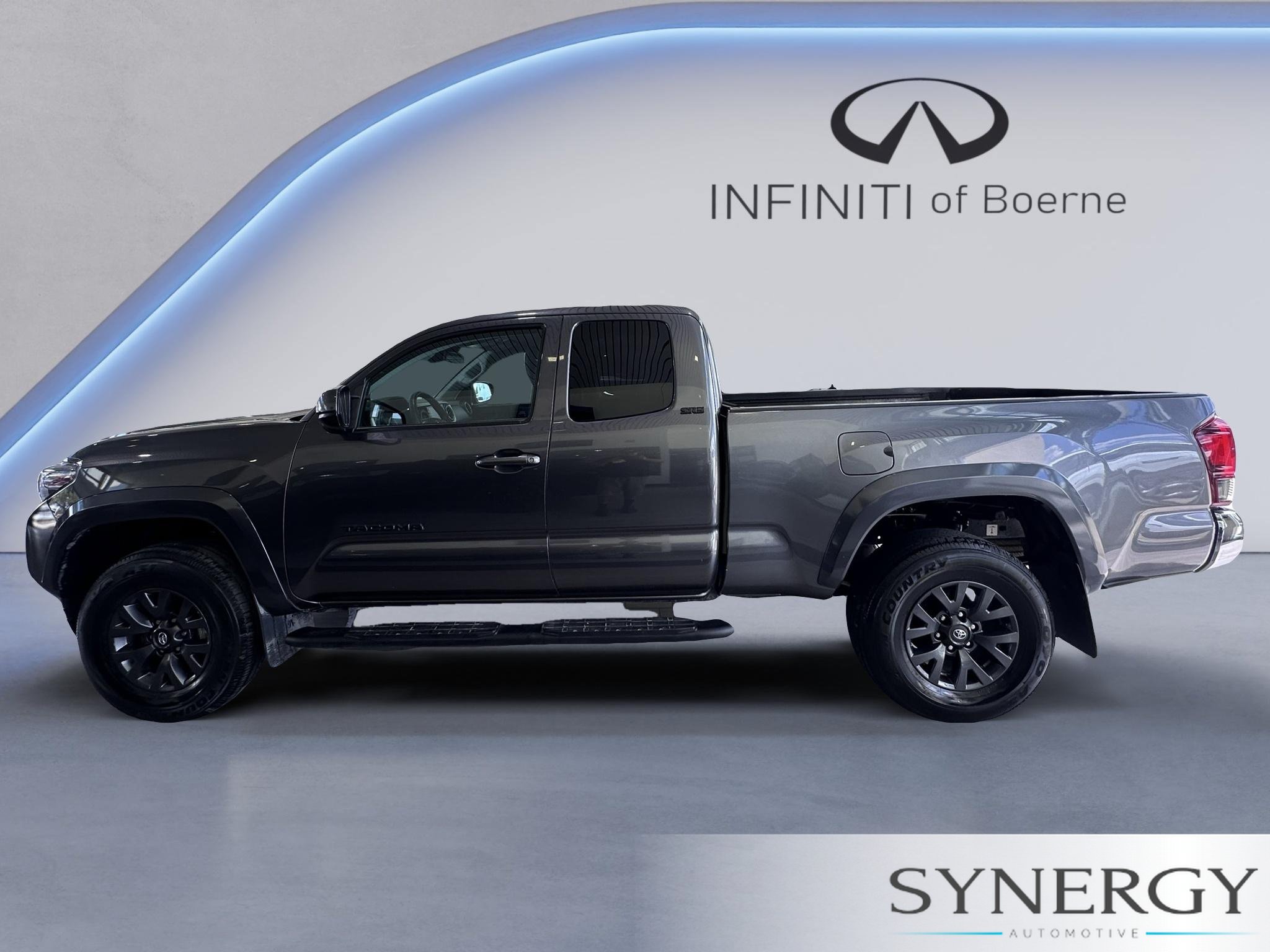 Used 2022 Toyota Tacoma SR5 w/ SR5 Appearance Package (SM) RWD image 7