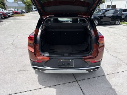 Used 2021 Buick Encore GX Essence w/ Advanced Technology Package FWD image 32