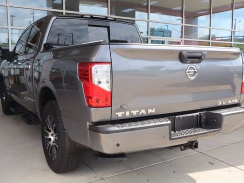 Used 2021 Nissan Titan SV w/ SV Convenience Package AWD/4WD image 6
