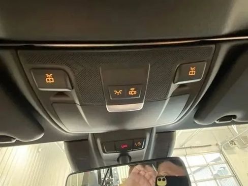 Used 2019 Mercedes-Benz C 300 4MATIC Cabriolet image 28