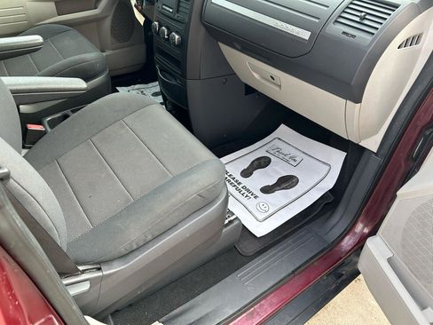 Used 2009 Dodge Grand Caravan SE image 12