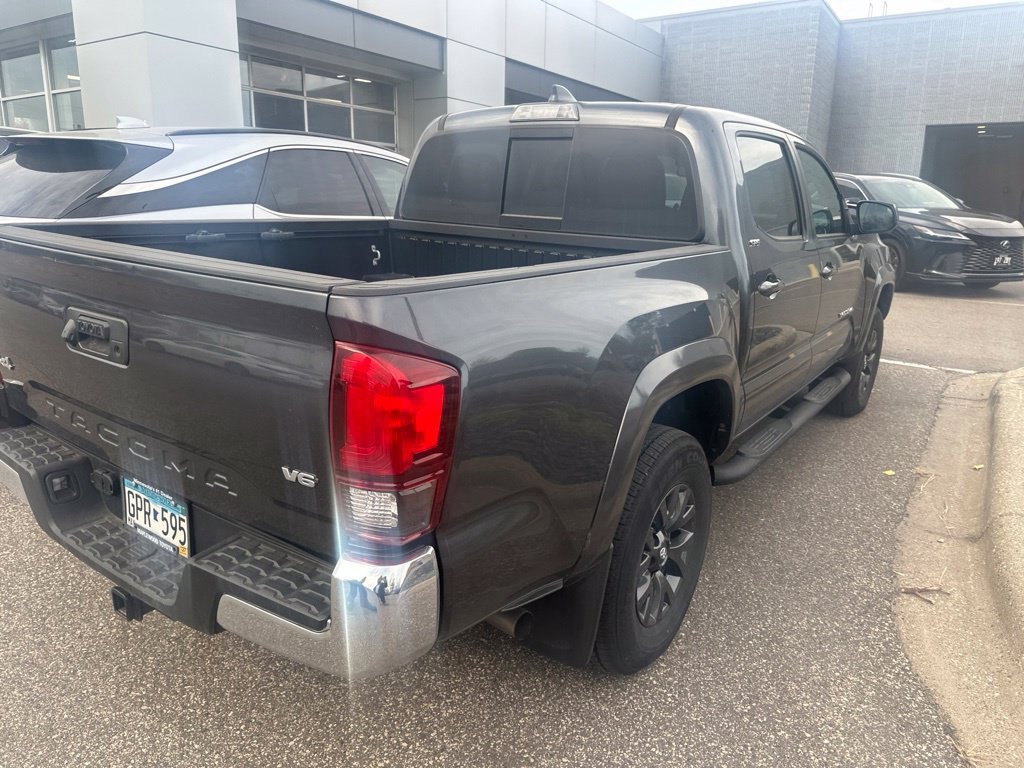 Used 2021 Toyota Tacoma SR5 AWD/4WD image 13