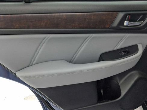 Used 2019 Subaru Outback 2.5i Limited AWD/4WD image 22