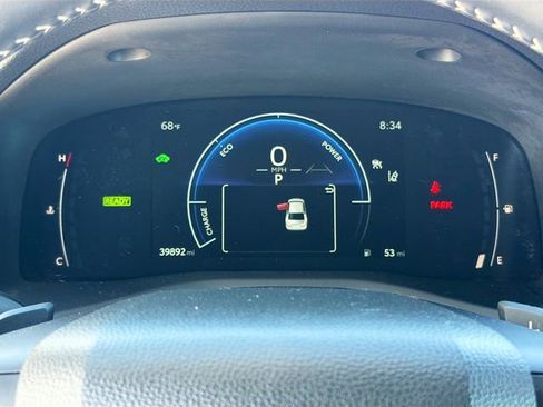 Used 2025 Toyota Camry SE FWD image 12