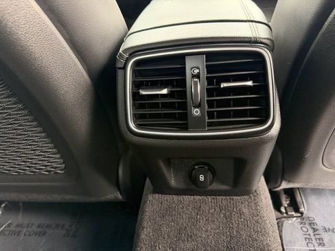 Used 2023 Genesis G70 2.0T RWD image 32