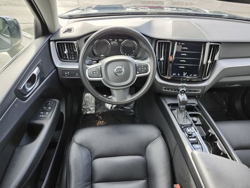 Used 2020 Volvo XC60 T5 Momentum w/ Protection Package AWD/4WD image 27