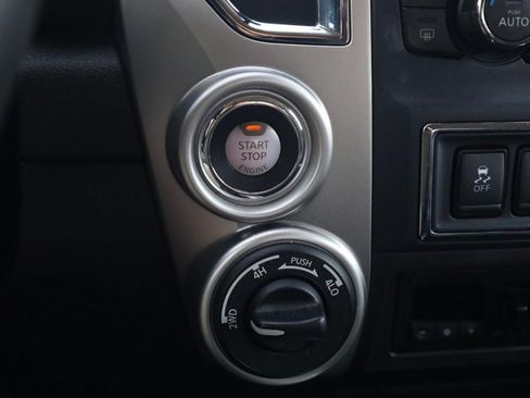 Used 2021 Nissan Titan SV w/ SV Convenience Package AWD/4WD image 20