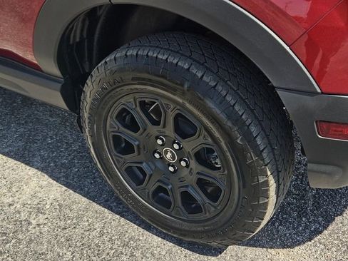 Used 2025 Ford Bronco Sport Badlands image 8