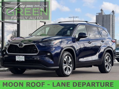 Used 2022 Toyota Highlander XLE image 1