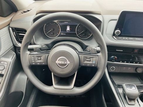 Certified 2023 Nissan Rogue SV image 16