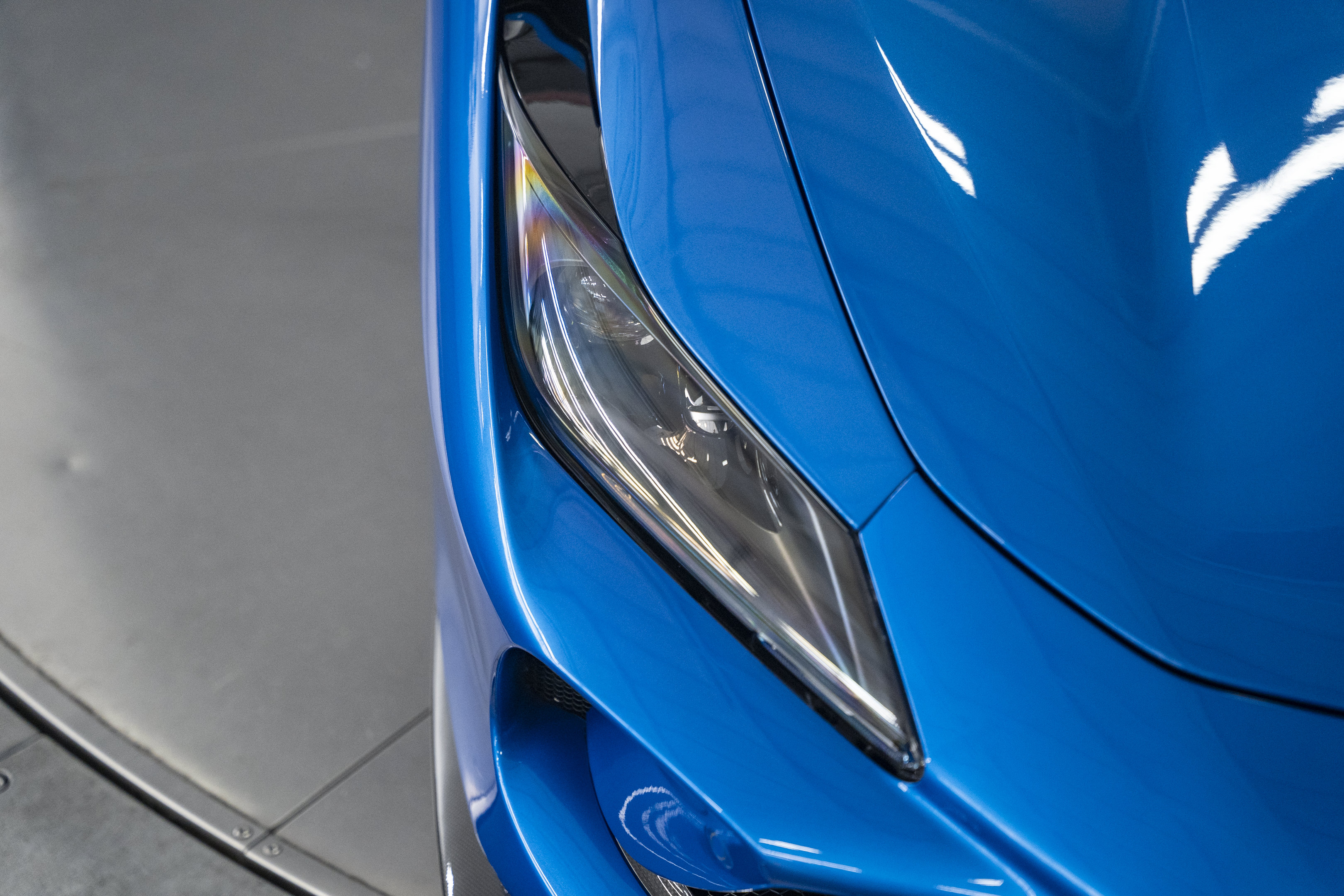 Used 2023 Ferrari F8 Tributo RWD image 23