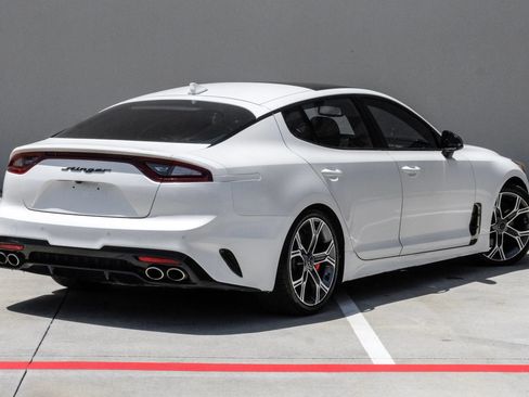 Used 2020 Kia Stinger GT2 AWD/4WD image 4