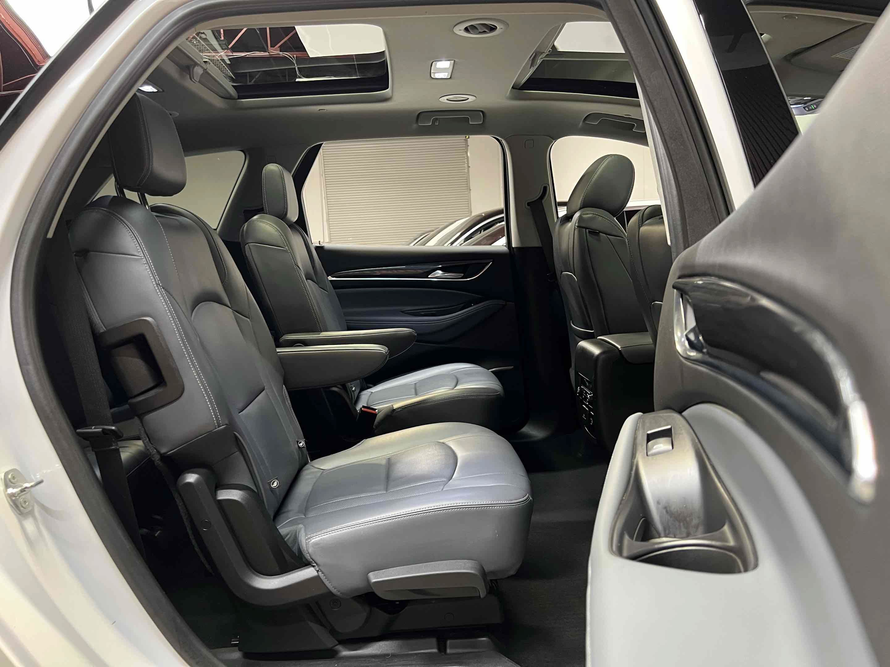 Used 2018 Buick Enclave Premium w/ Experience Buick Package AWD/4WD image 28