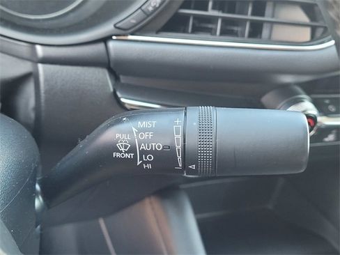 Used 2022 MAZDA MAZDA3 s image 19