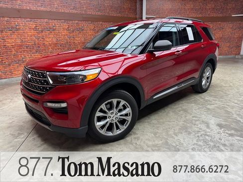 Used 2022 Ford Explorer XLT w/ Equipment Group 202A image 1